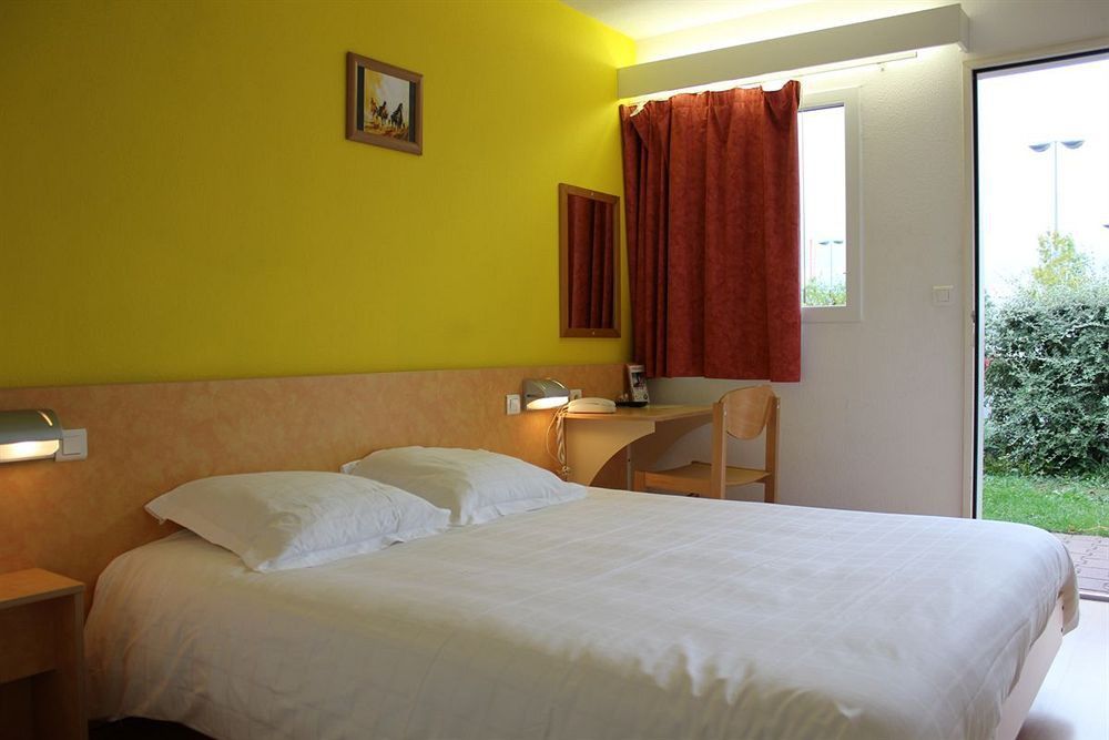 The Originals Access, Hotel Saint-Flour Екстериор снимка
