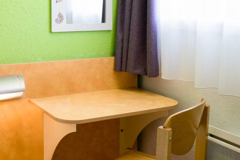 The Originals Access, Hotel Saint-Flour Екстериор снимка